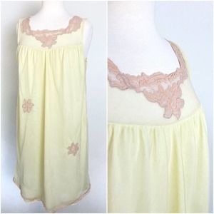 Vintage 60s‎ Womens Avian Yellow Pink Floral Embroidery Nightie // Size Medium